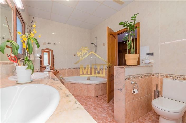 Image No.43-4 Bed Villa for sale