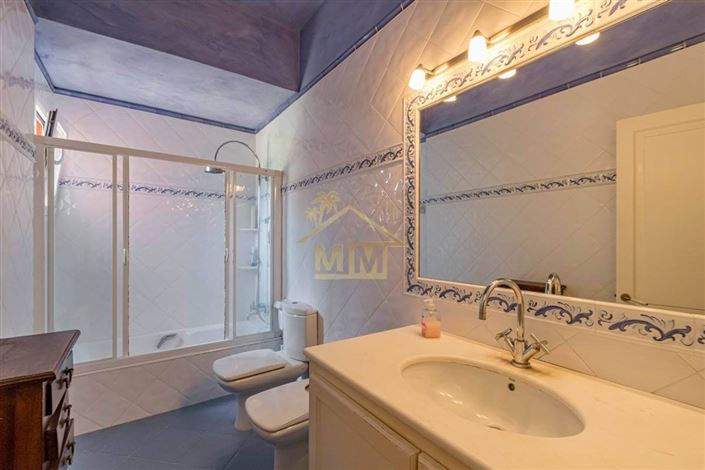 Image No.18-7 Bed Villa for sale