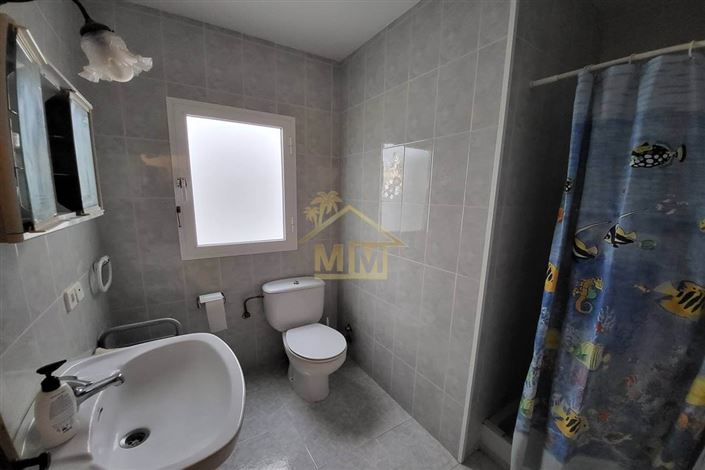 Image No.18-6 Bed Apartment for sale