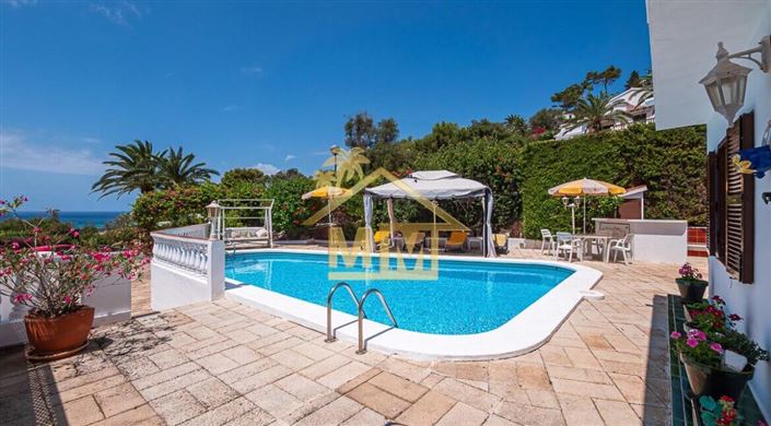 Image No.13-4 Bed Villa for sale