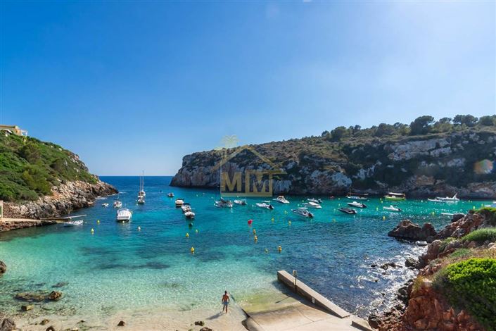 Image No.3-4 Bed Villa for sale