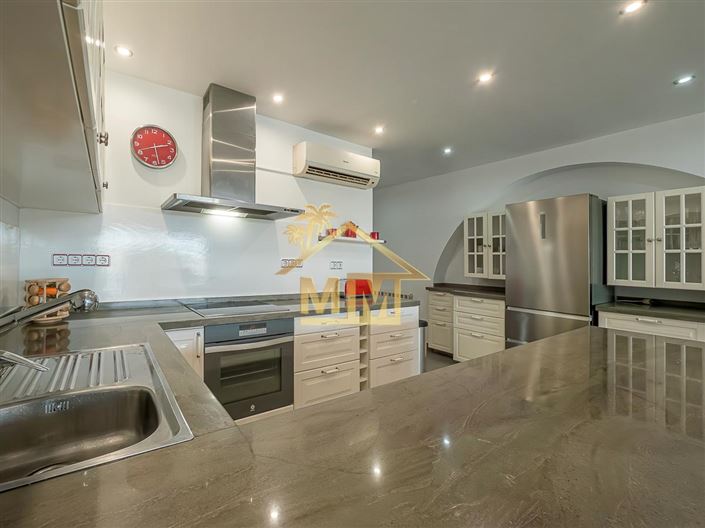 Image No.10-3 Bed House for sale