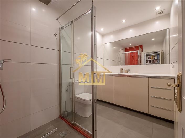 Image No.20-3 Bed House for sale