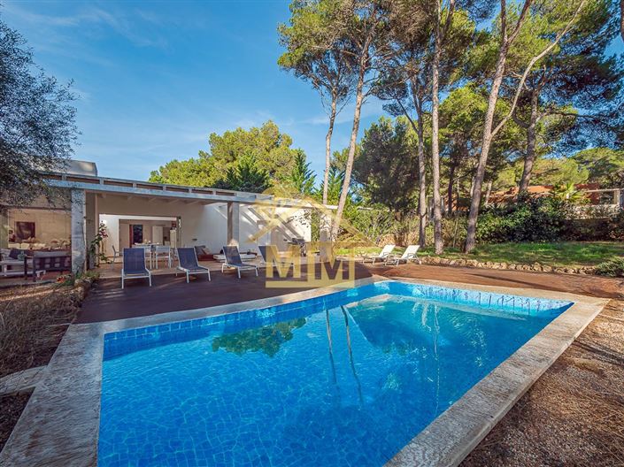 Image No.2-4 Bed Villa for sale