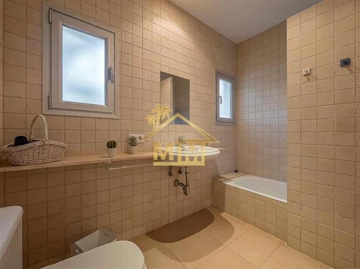 Image No.28-4 Bed Villa for sale