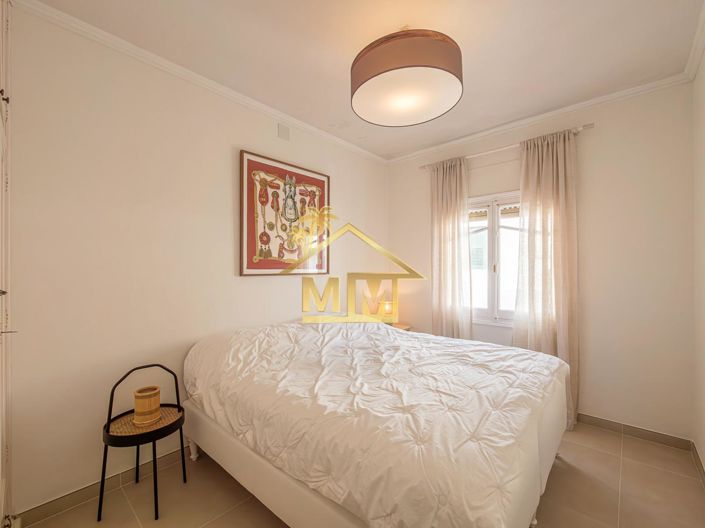 Image No.12-3 Bed Apartment for sale