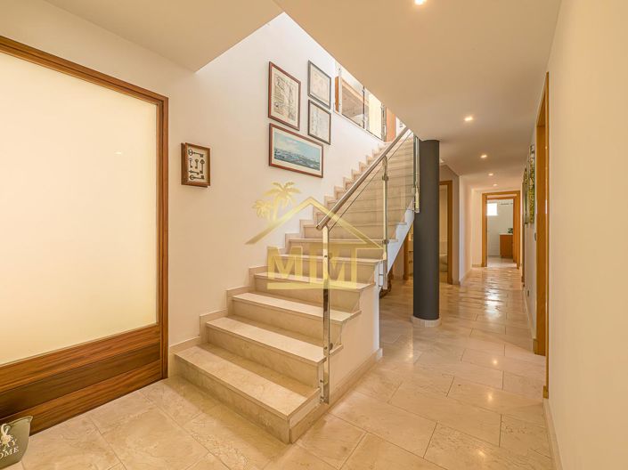 Image No.9-5 Bed Villa for sale