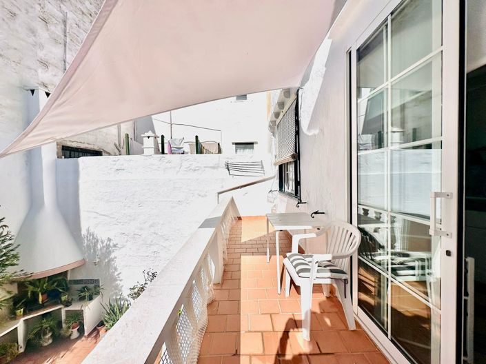 Image No.18-5 Bed Townhouse for sale