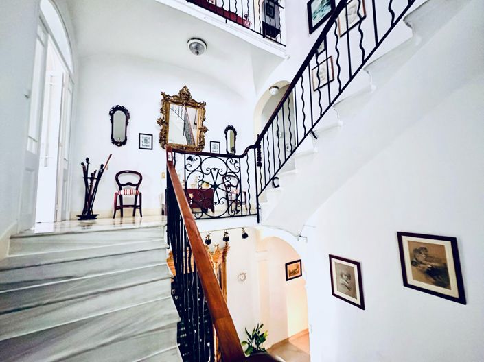 Image No.19-5 Bed Townhouse for sale