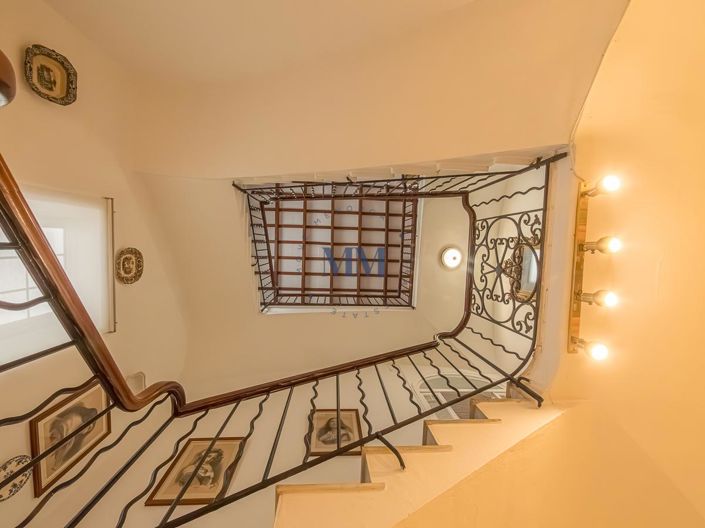 Image No.6-5 Bed Townhouse for sale