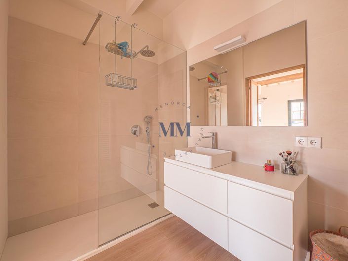 Image No.21-4 Bed Townhouse for sale