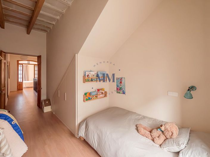 Image No.29-4 Bed Townhouse for sale