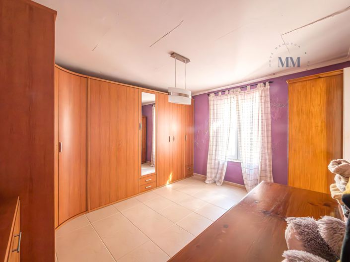 Image No.13-6 Bed House for sale