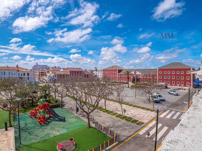 Image No.21-6 Bed House for sale