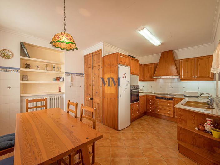 Image No.5-6 Bed Townhouse for sale