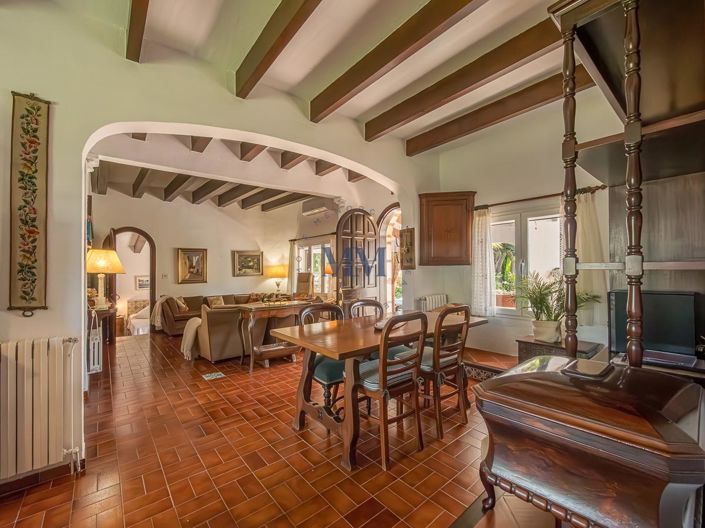 Image No.11-3 Bed Country House for sale