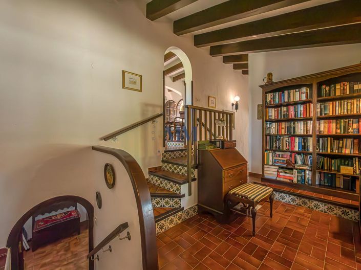 Image No.14-3 Bed Country House for sale