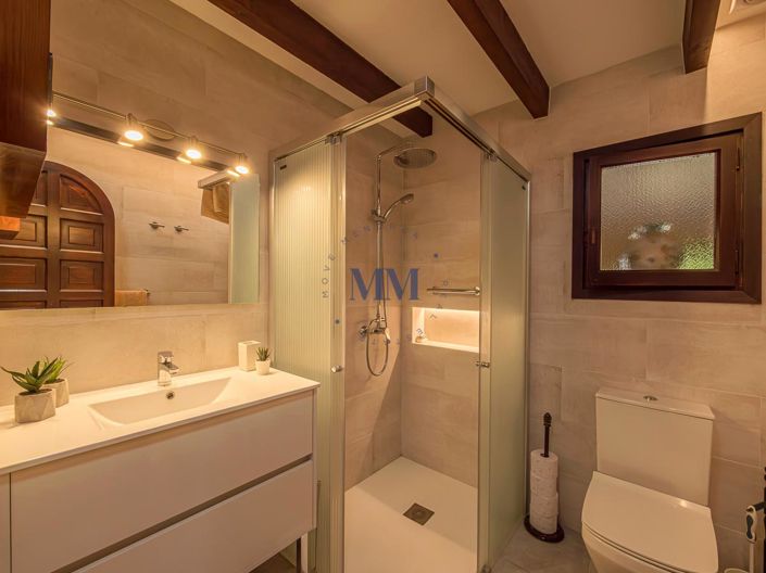 Image No.17-3 Bed Country House for sale