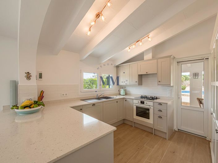 Image No.11-3 Bed Country House for sale