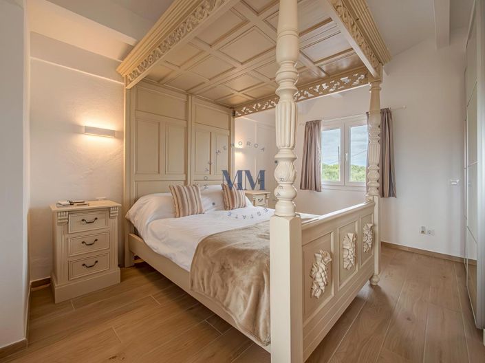 Image No.20-3 Bed Country House for sale