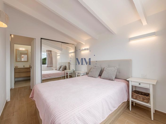 Image No.23-3 Bed Country House for sale