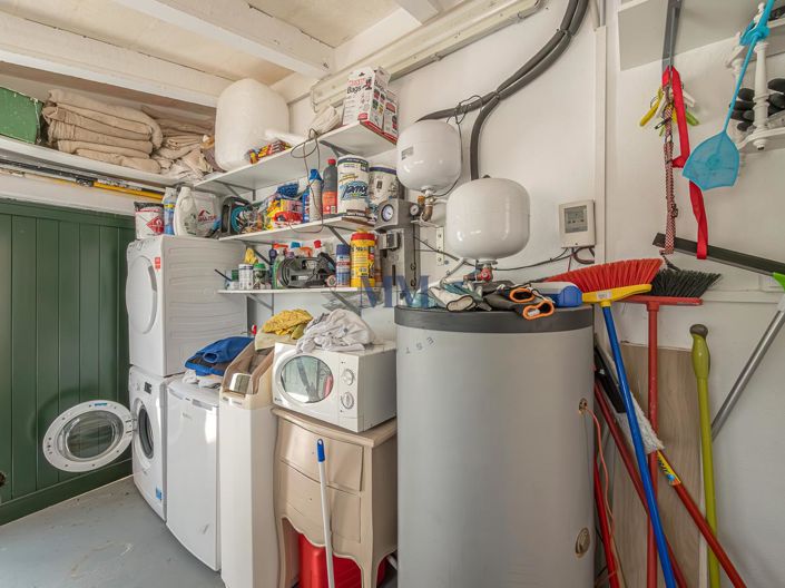 Image No.28-3 Bed Country House for sale