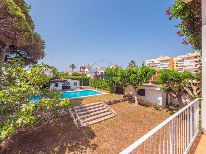 Image No.13-4 Bed House for sale