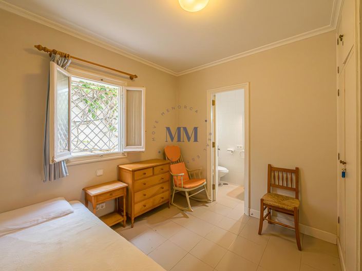 Image No.27-4 Bed House for sale