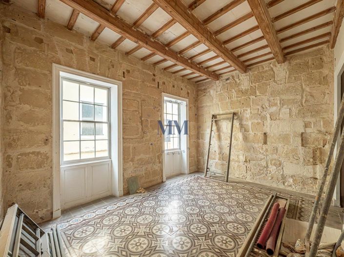 Image No.21-6 Bed Townhouse for sale