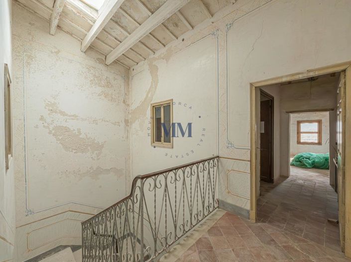 Image No.27-6 Bed Townhouse for sale