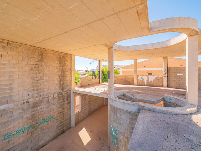 Image No.15-4 Bed Villa for sale