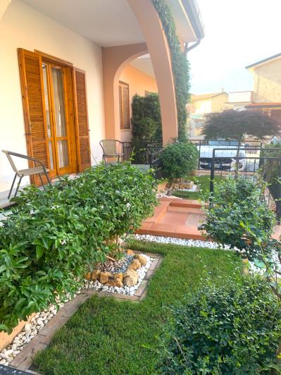 Image No.40-2 Bed Apartment for sale