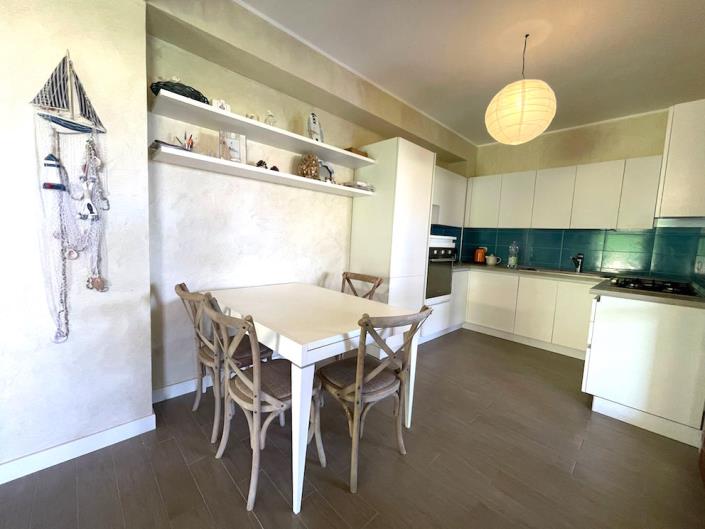 Image No.11-2 Bed Semi-Detached for sale