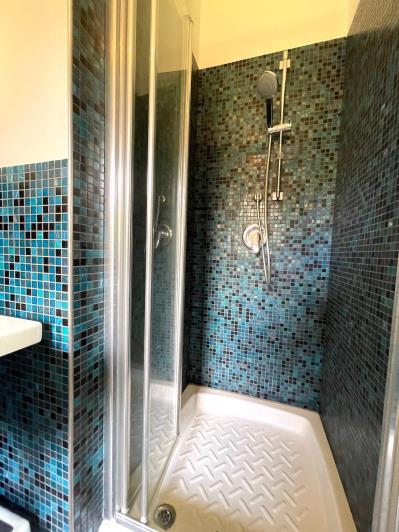 Image No.16-2 Bed Semi-Detached for sale