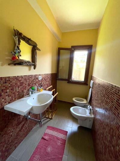 Image No.25-2 Bed Semi-Detached for sale