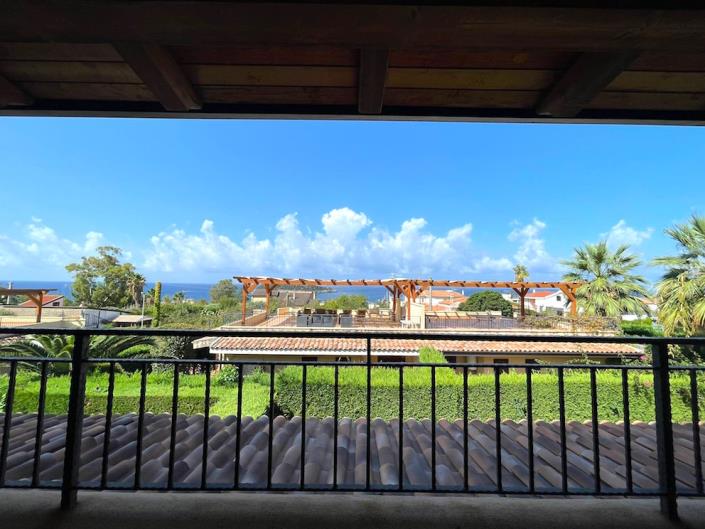 Image No.29-2 Bed Semi-Detached for sale