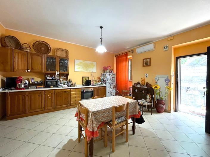 Image No.3-4 Bed Apartment for sale