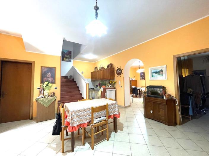 Image No.5-4 Bed Apartment for sale