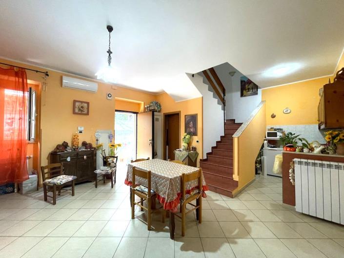 Image No.7-4 Bed Apartment for sale