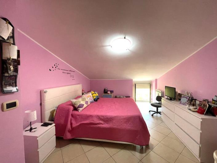 Image No.31-4 Bed Apartment for sale