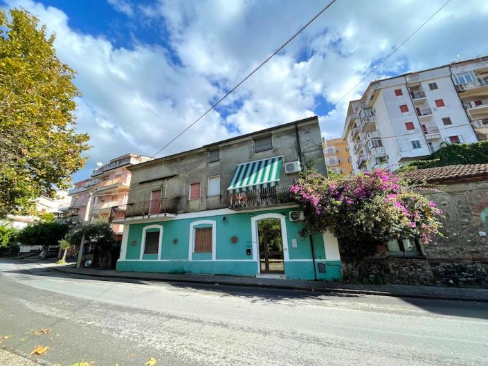 Image No.33-4 Bed Apartment for sale