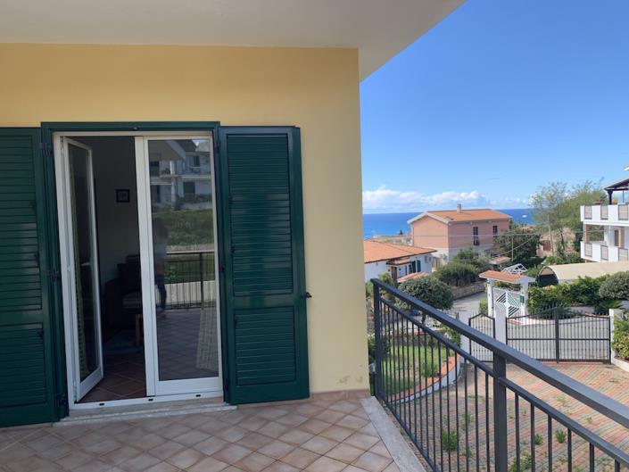 Image No.19-3 Bed House for sale