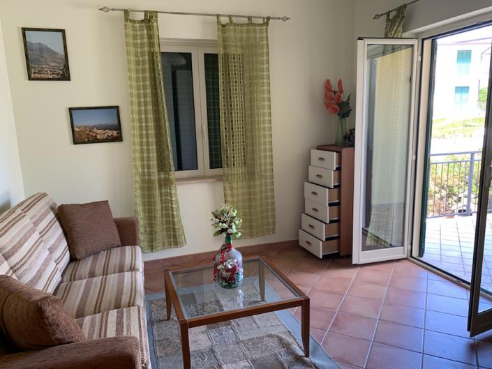 Image No.25-3 Bed House for sale