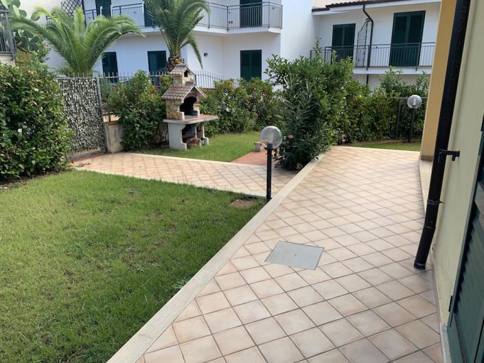 Image No.37-3 Bed House for sale