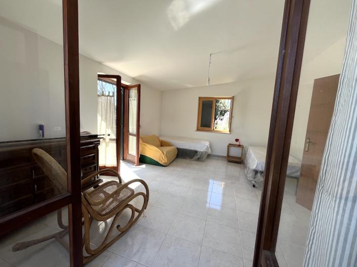 Image No.13-2 Bed Villa / Detached for sale