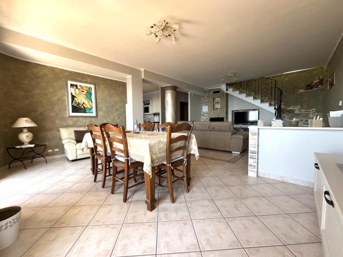 Image No.12-4 Bed Villa for sale