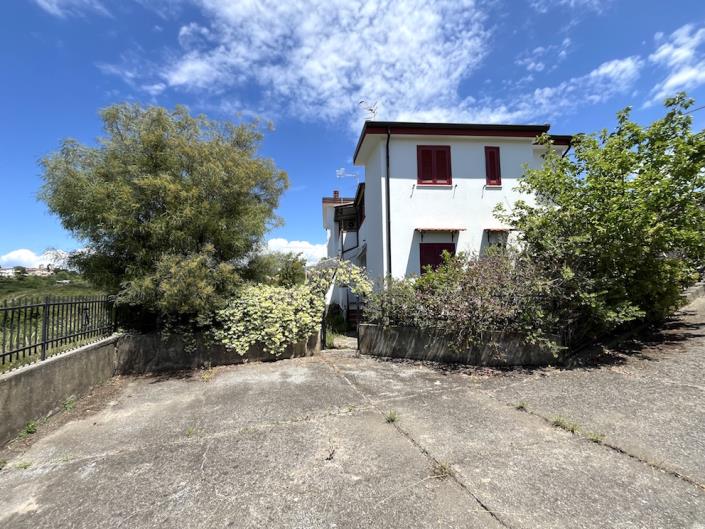 Image No.30-2 Bed Apartment for sale