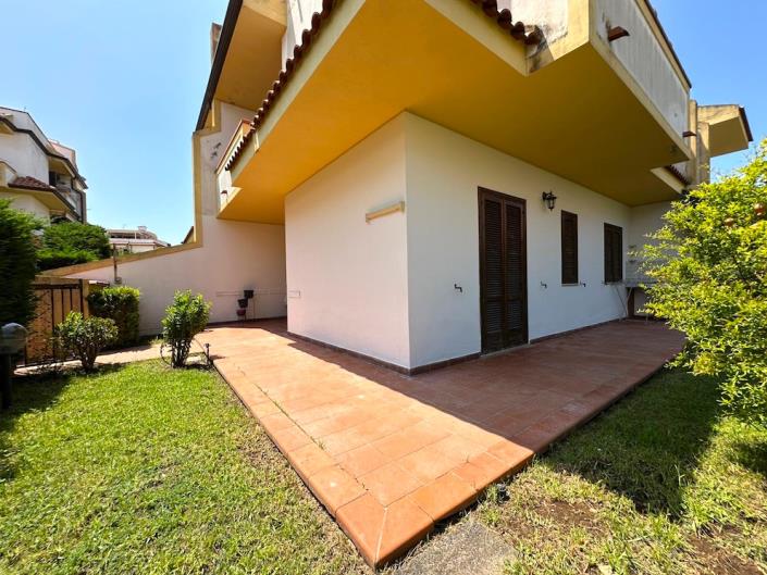 Image No.20-2 Bed Apartment for sale