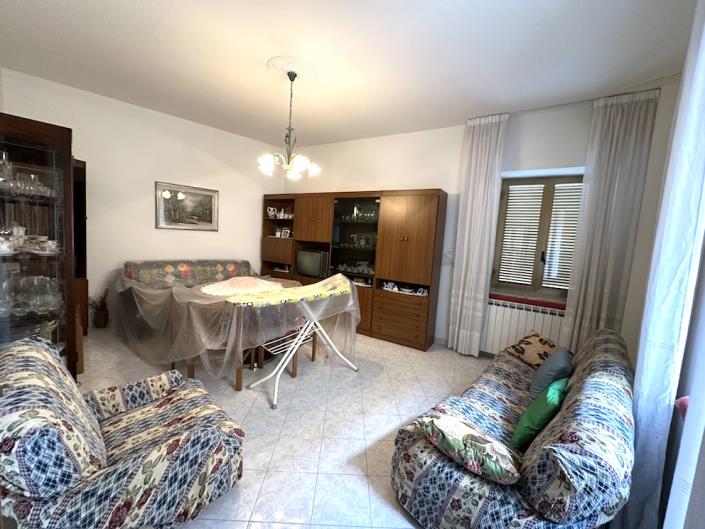 Image No.2-2 Bed House for sale