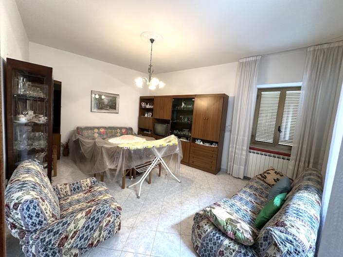 Image No.3-2 Bed House for sale